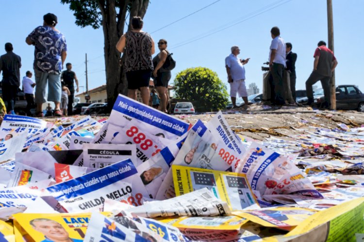 Eleições 2026: Derramamento de santinhos é crime eleitoral, alerta TRE-SP